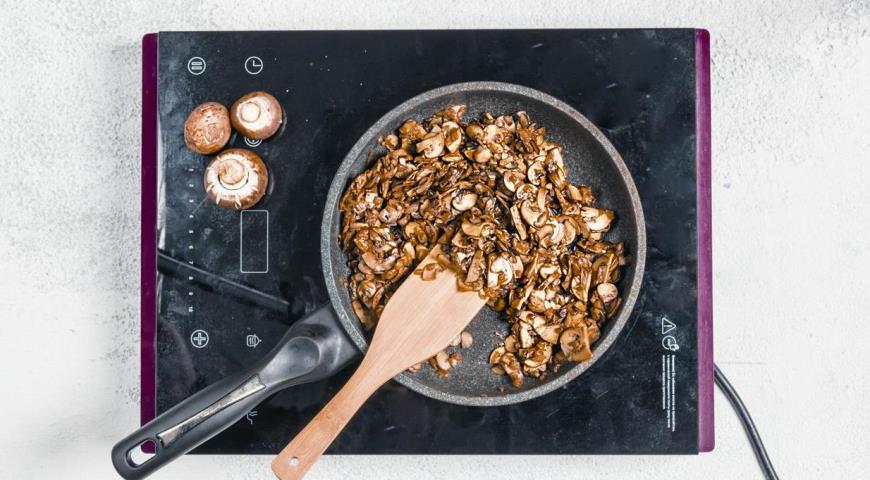 Постные пирожки с картошкой и грибами в духовке