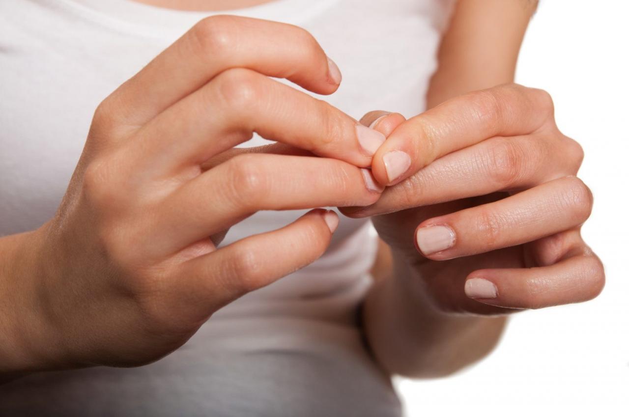 Ломкие, слабые ногти: причины и способы быстрого укрепления