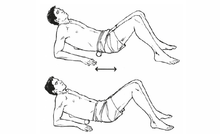 Упражнения с валиком для тех, у кого болит спина