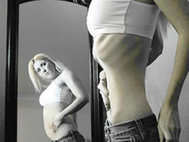 Почему женщины переоценивают свой вес