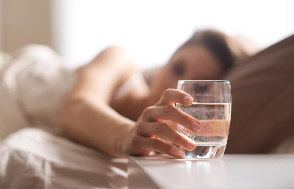 Зачем пить теплую воду по утрам