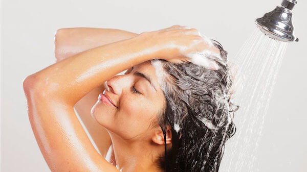 Как перестать мыть голову каждый день? 10 дельных советов от трихолога!