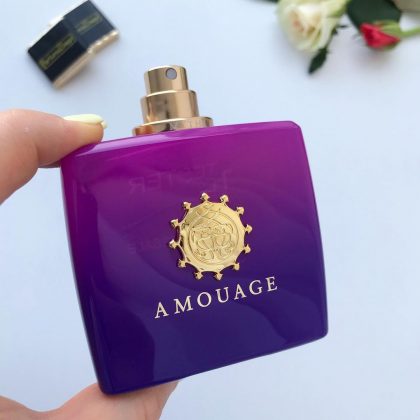 Запах женщины: 5 ароматов, от которых остается незабываемый шлейф