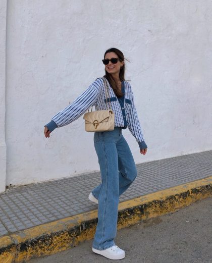 В каких дешевых джинсах из масс-маркета женщина выглядит дорого: 5 примеров